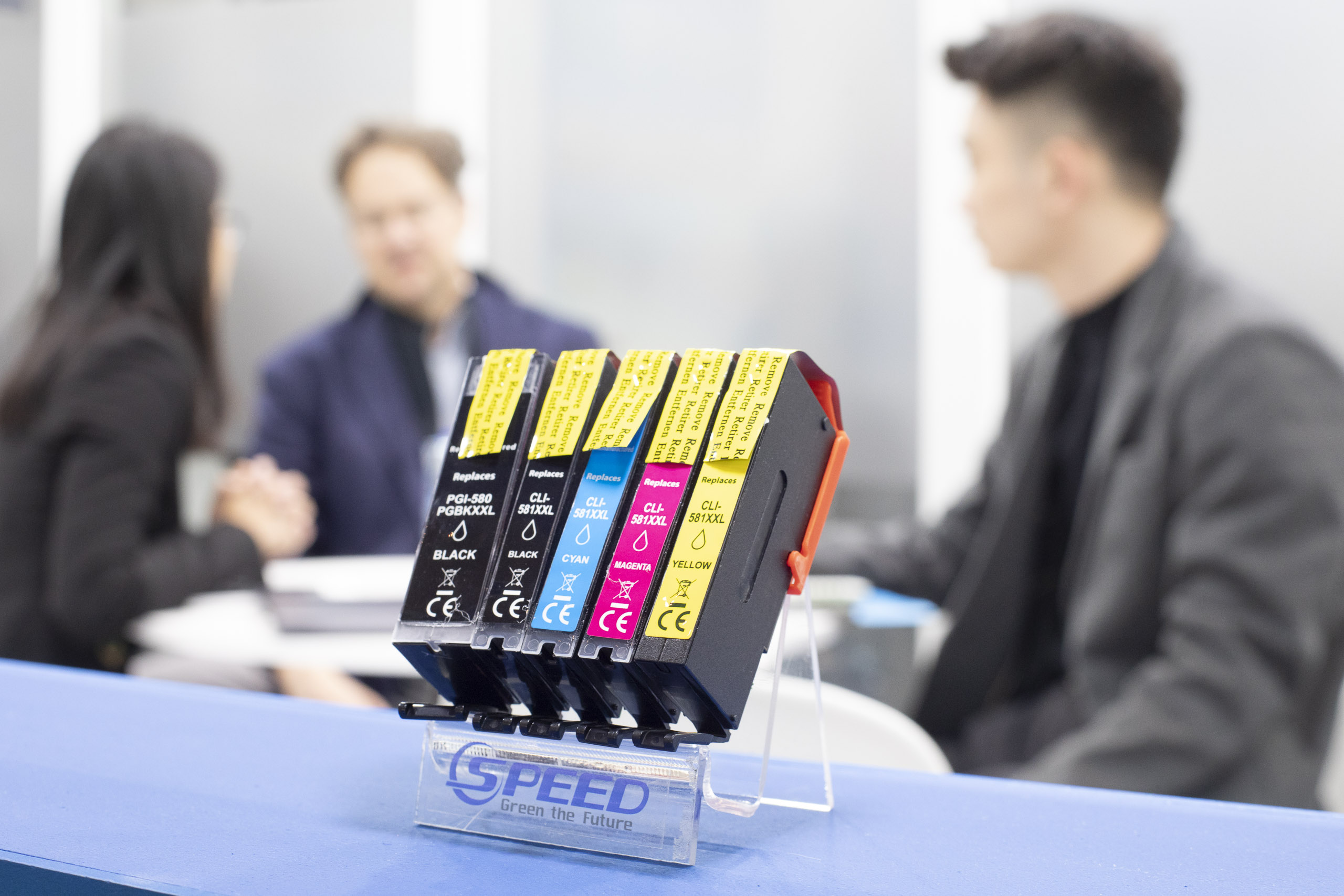 Speed Infotech (Beihai) präsentierte wiederaufbereitetes Druckermaterial auf der Remanexpo. Foto: Messe Frankfurt/Jens Liebchen