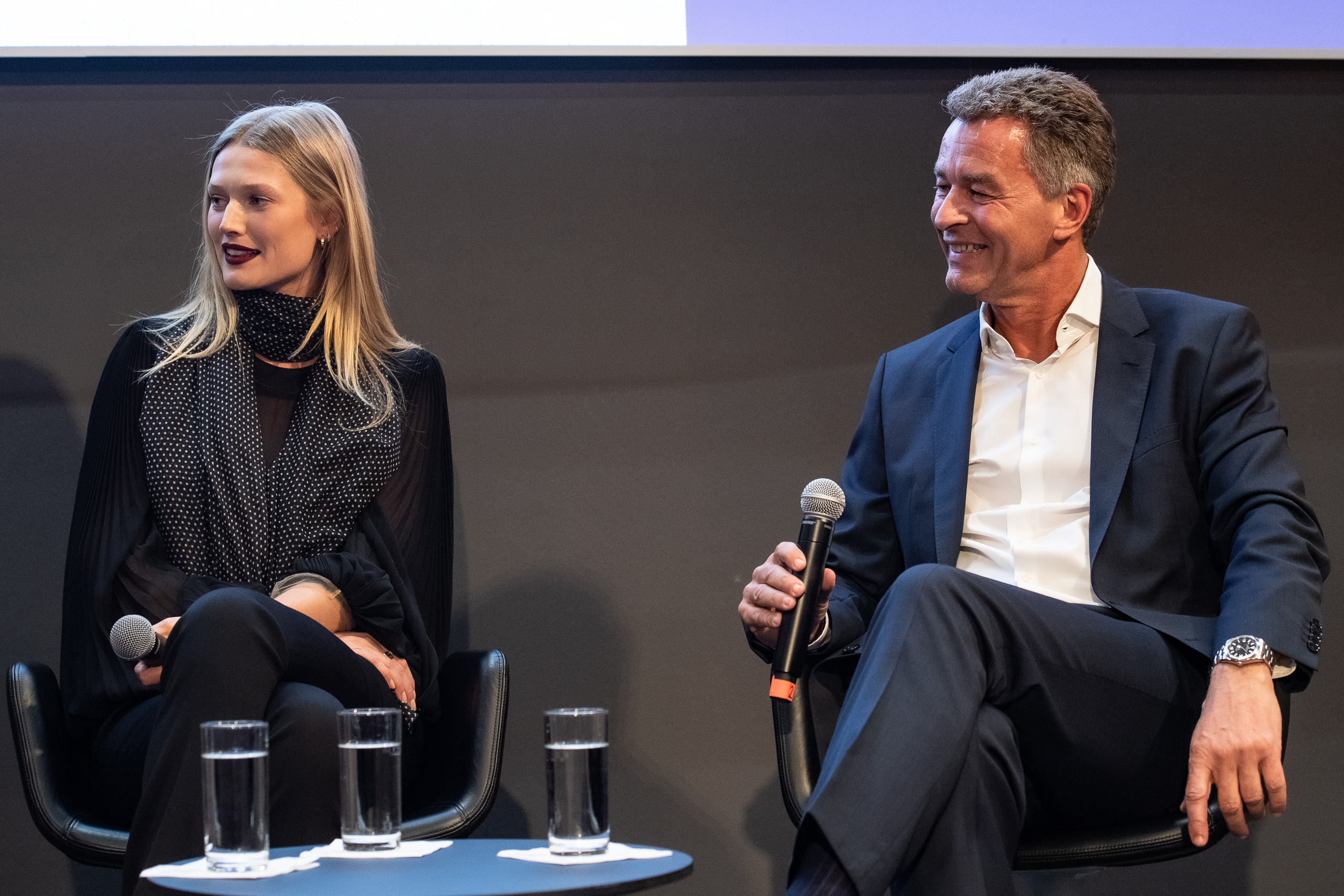 Toni Garrn Topmodel und Plan-Botschafterin, Detlef Braun Messe Frankfurt