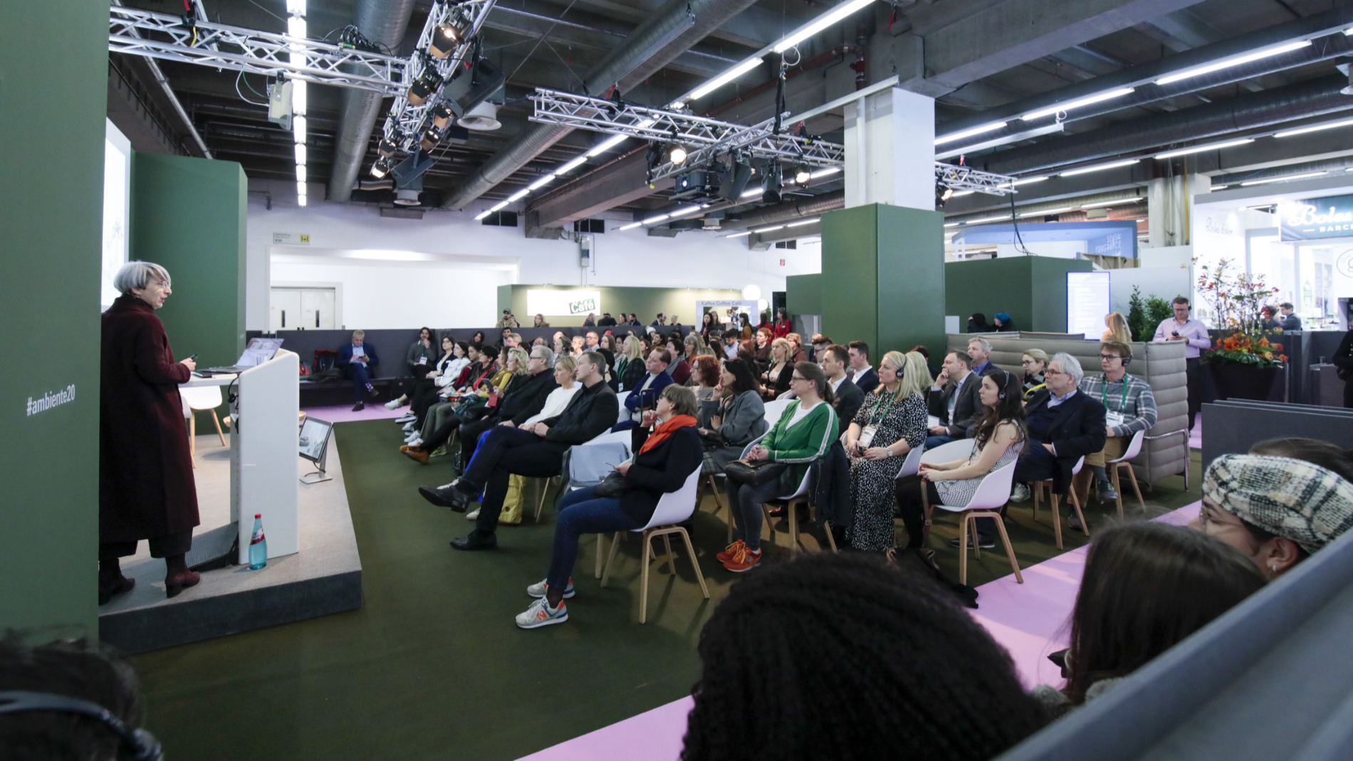 Lectures from well-known industry experts explore how the consumer goods industry will develop. Foto: Messe Frankfurt / Thomas Fedra