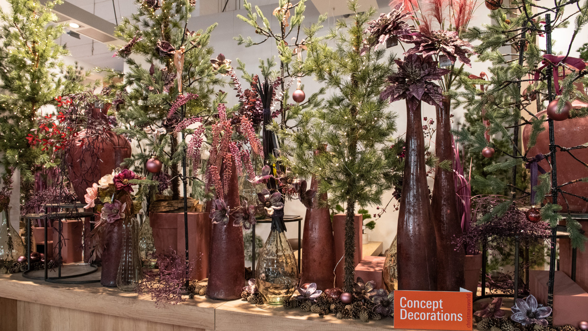 Christmasworld Concept Decoration: Blumen in Vasen